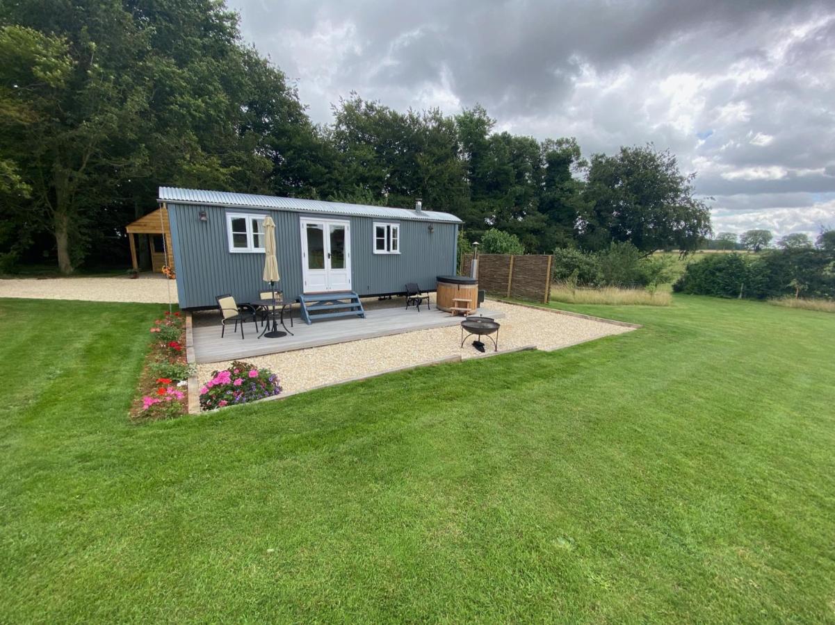 The Bibury - Westwell Downs Shepherd Huts Apartment *